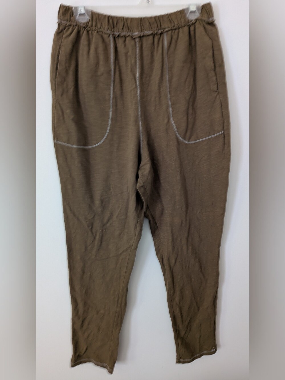 Zenana Olive Green Cropped Lounge Pants with Contrast Stitching - Size M